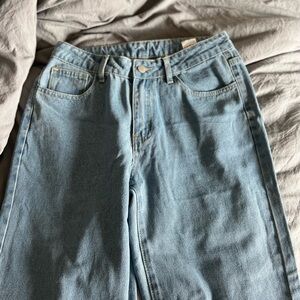 women’s straight leg jeans